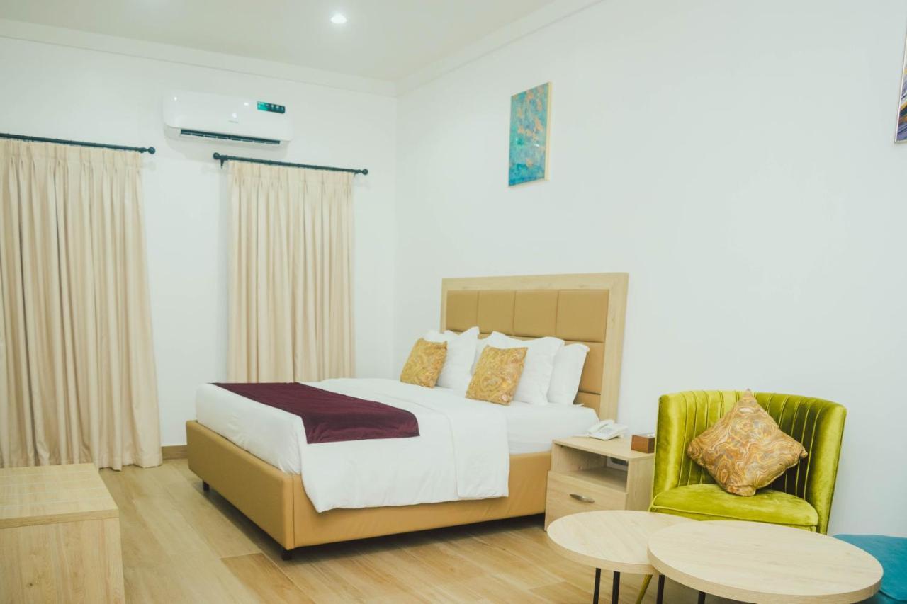 Quest Boutique Hotel Gwarinpa Экстерьер фото