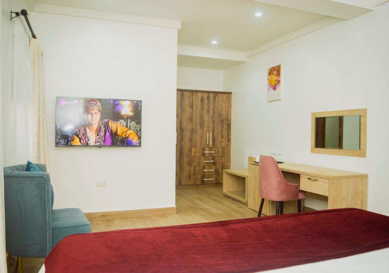 Quest Boutique Hotel Gwarinpa Экстерьер фото
