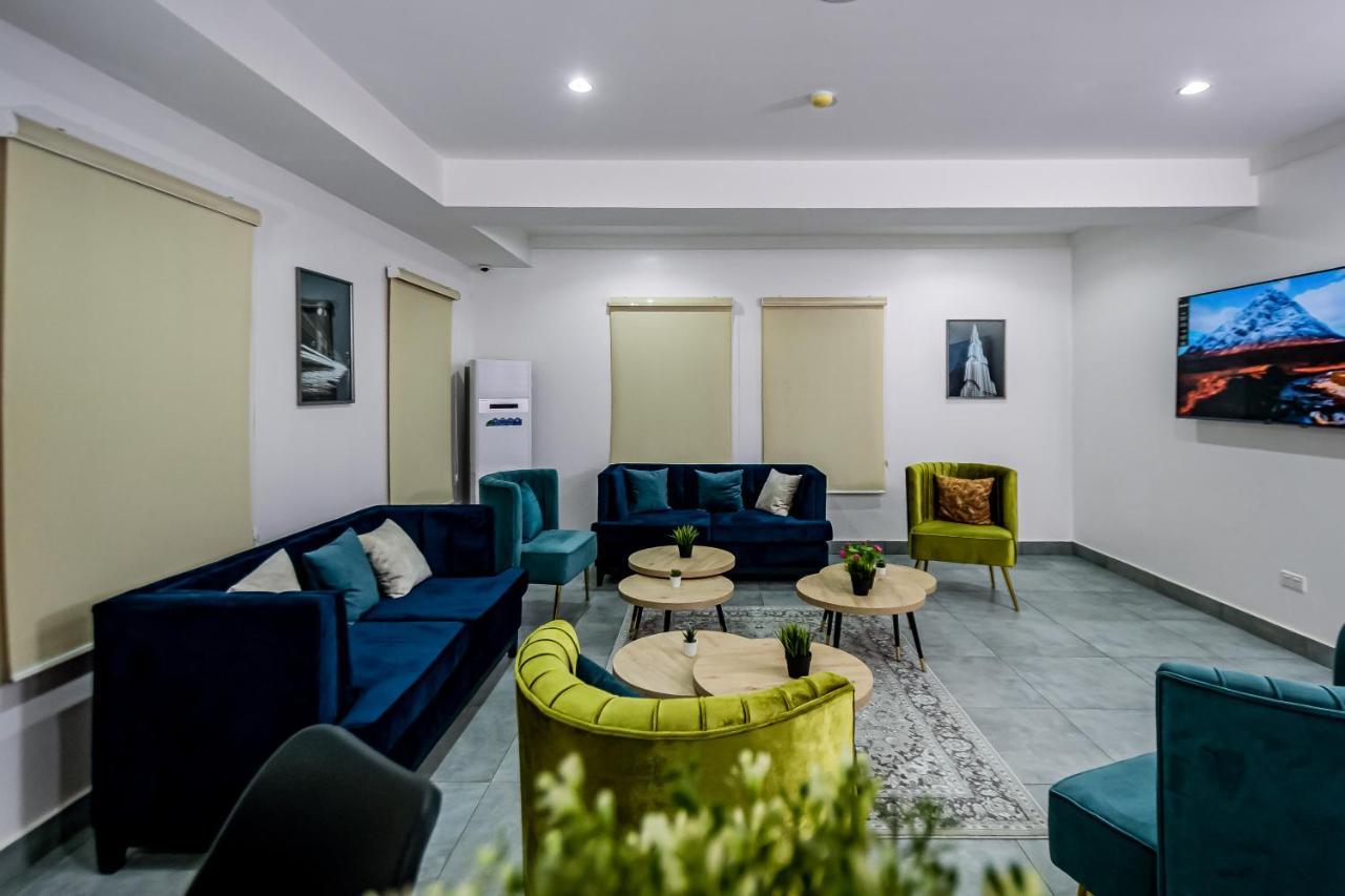 Quest Boutique Hotel Gwarinpa Экстерьер фото