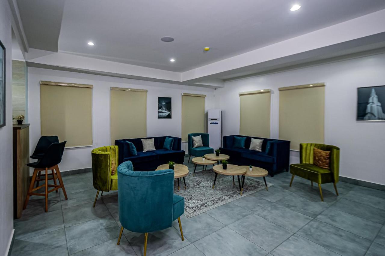 Quest Boutique Hotel Gwarinpa Экстерьер фото
