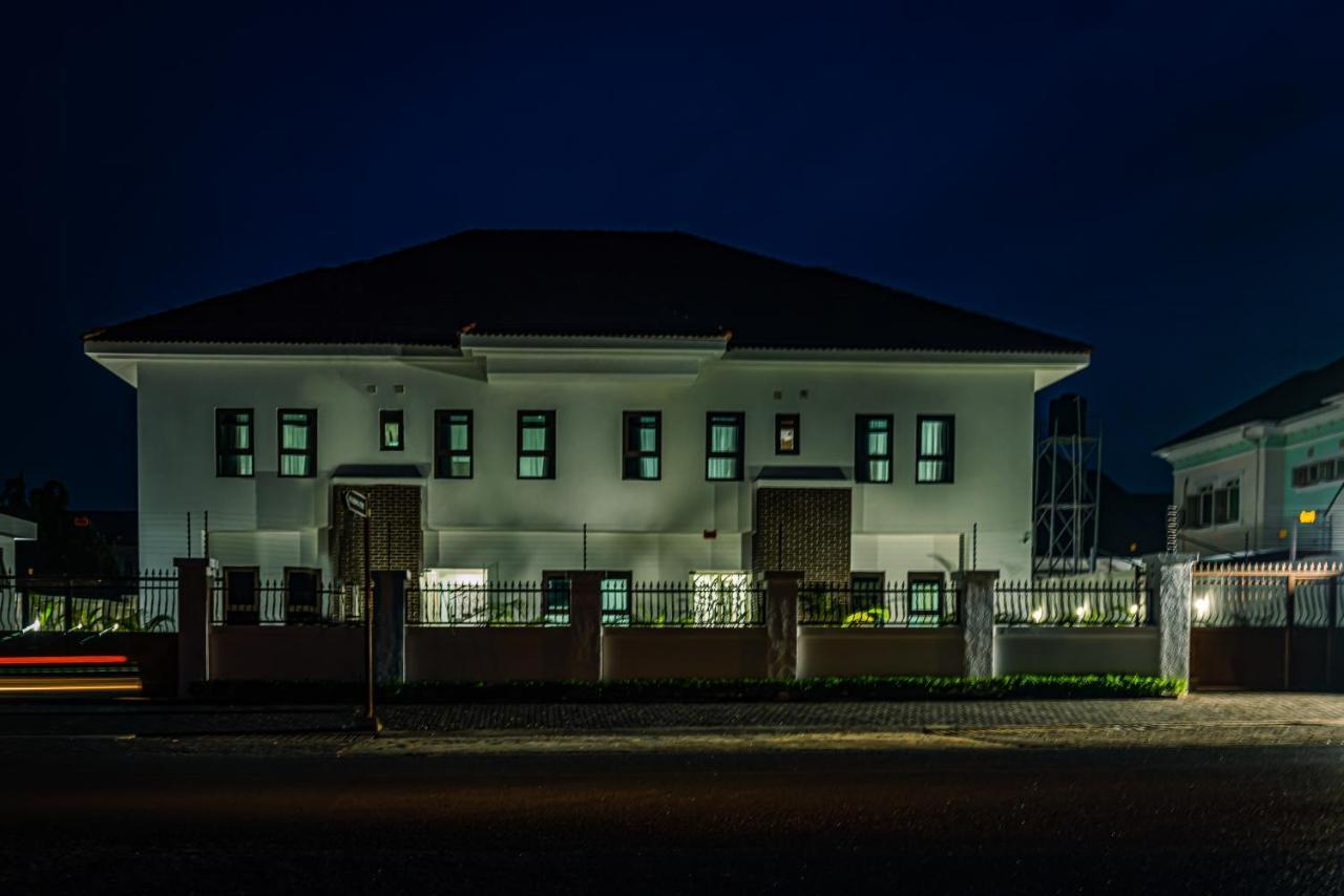 Quest Boutique Hotel Gwarinpa Экстерьер фото