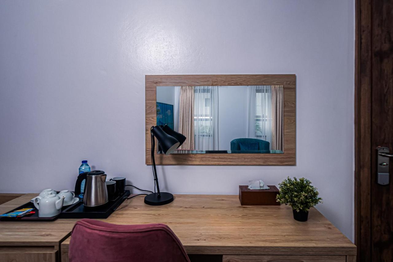 Quest Boutique Hotel Gwarinpa Экстерьер фото
