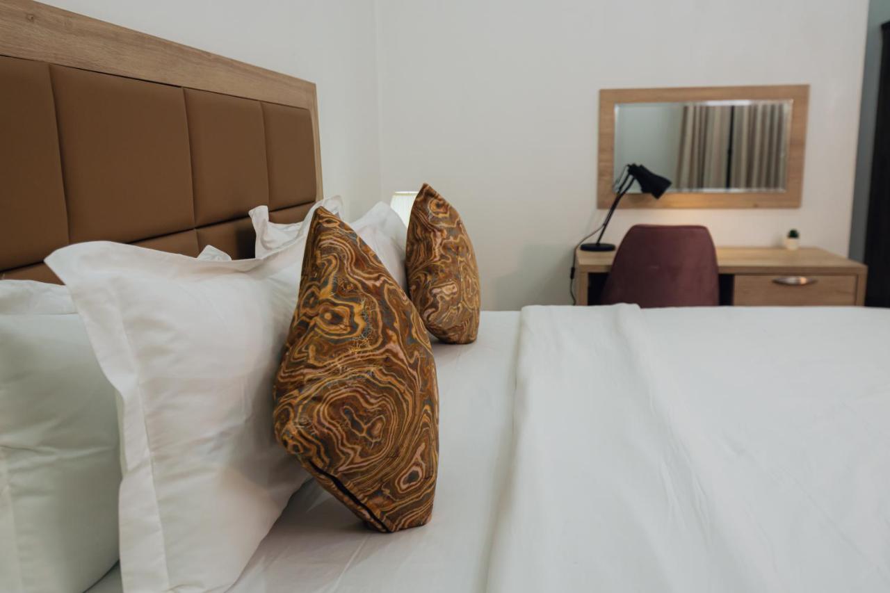 Quest Boutique Hotel Gwarinpa Экстерьер фото