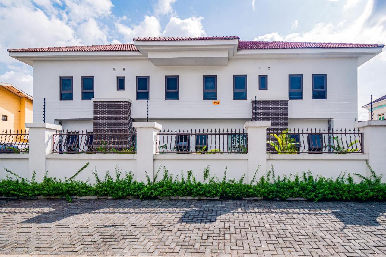 Quest Boutique Hotel Gwarinpa Экстерьер фото