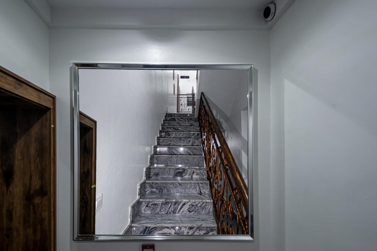 Quest Boutique Hotel Gwarinpa Экстерьер фото
