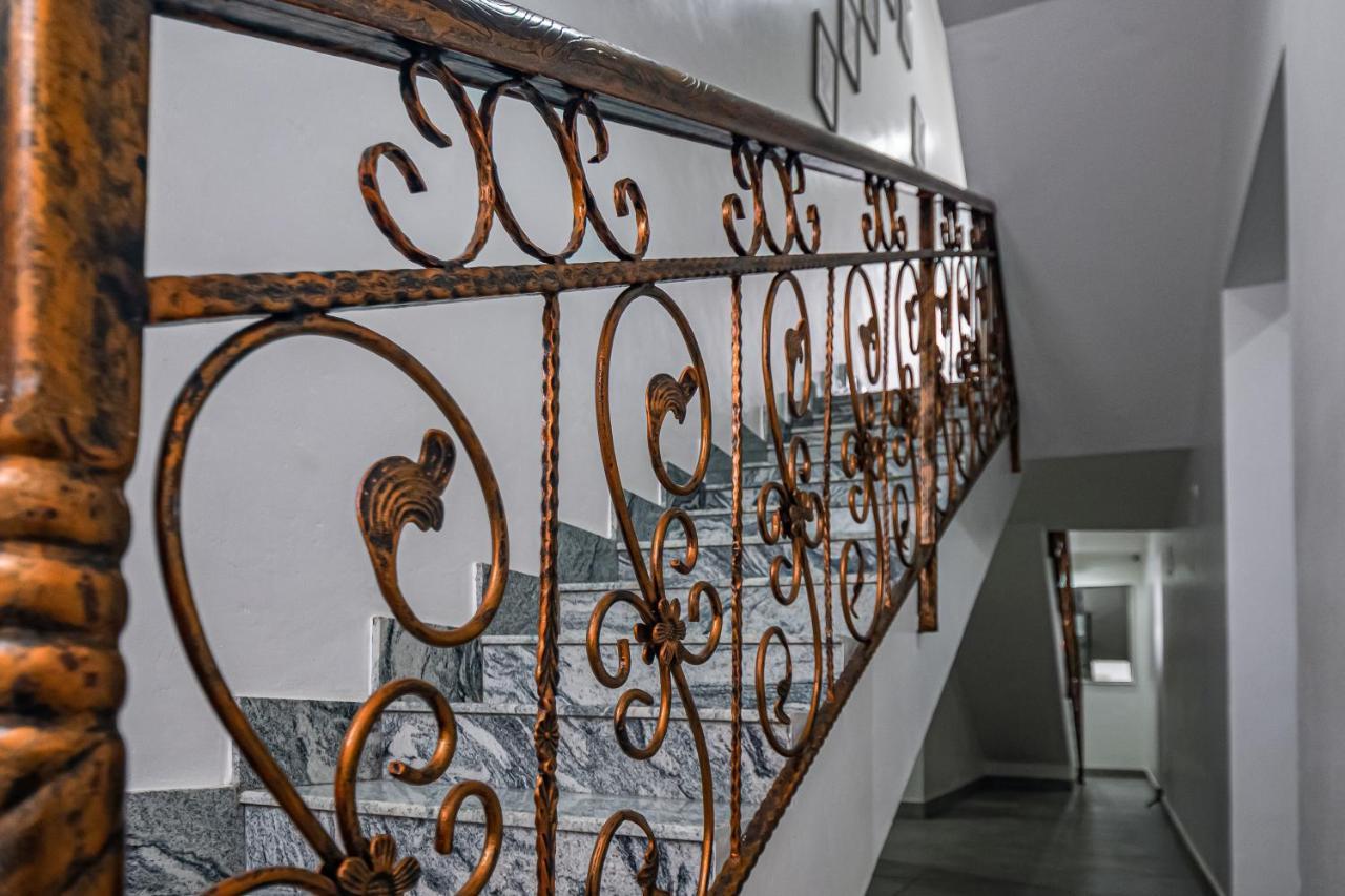 Quest Boutique Hotel Gwarinpa Экстерьер фото