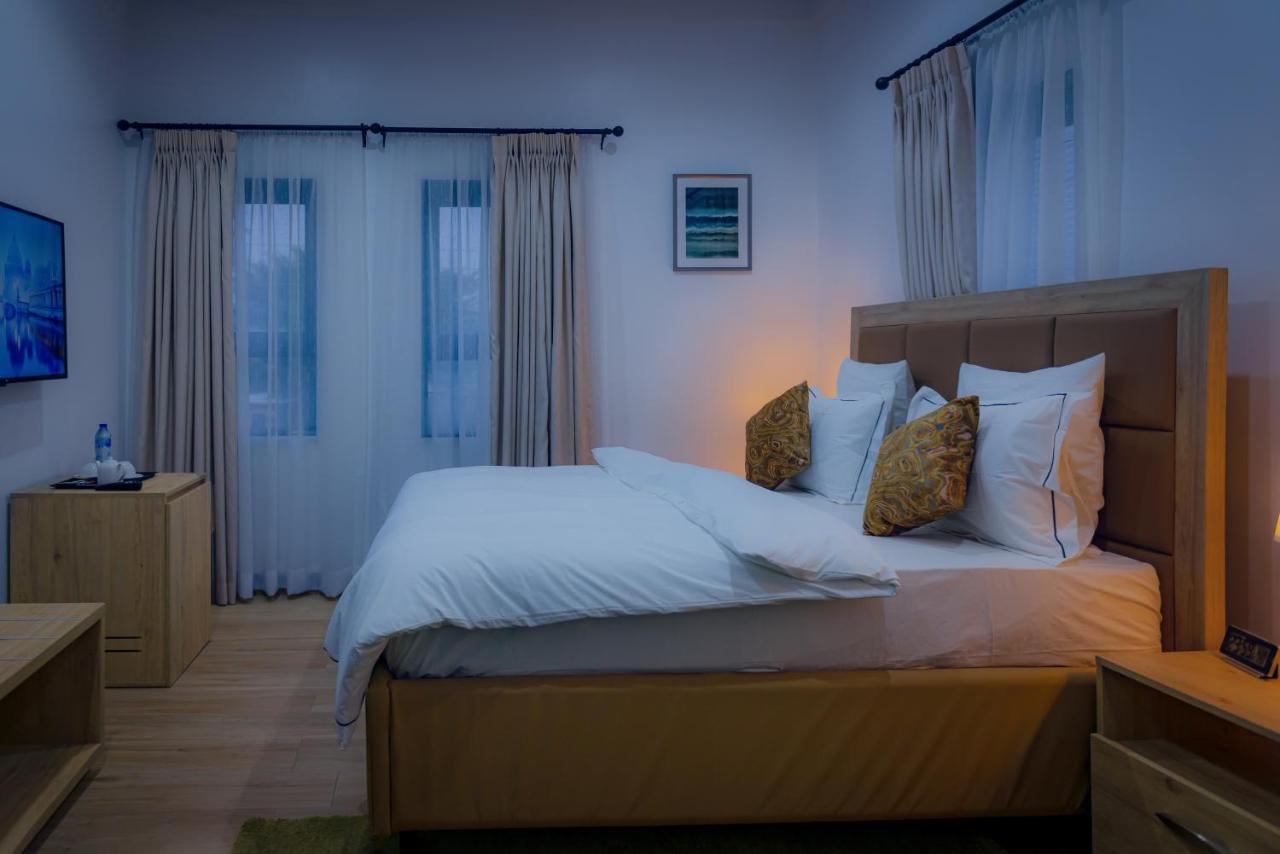 Quest Boutique Hotel Gwarinpa Экстерьер фото