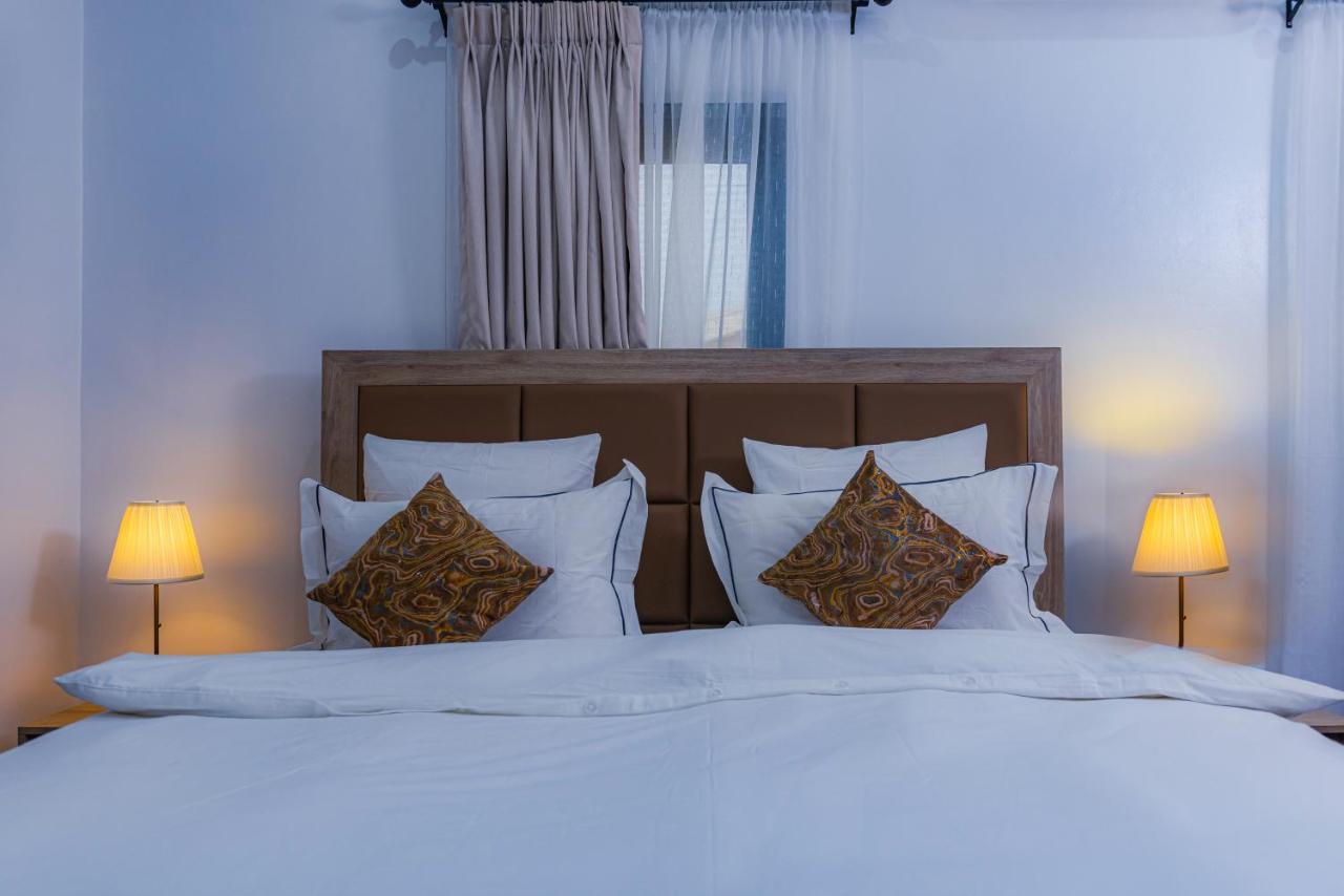 Quest Boutique Hotel Gwarinpa Экстерьер фото